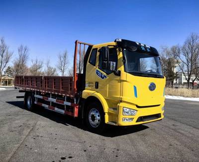 解放純電動(dòng)6米8車(chē)型亮相工信部公告，引領(lǐng)城市物流綠色新篇章